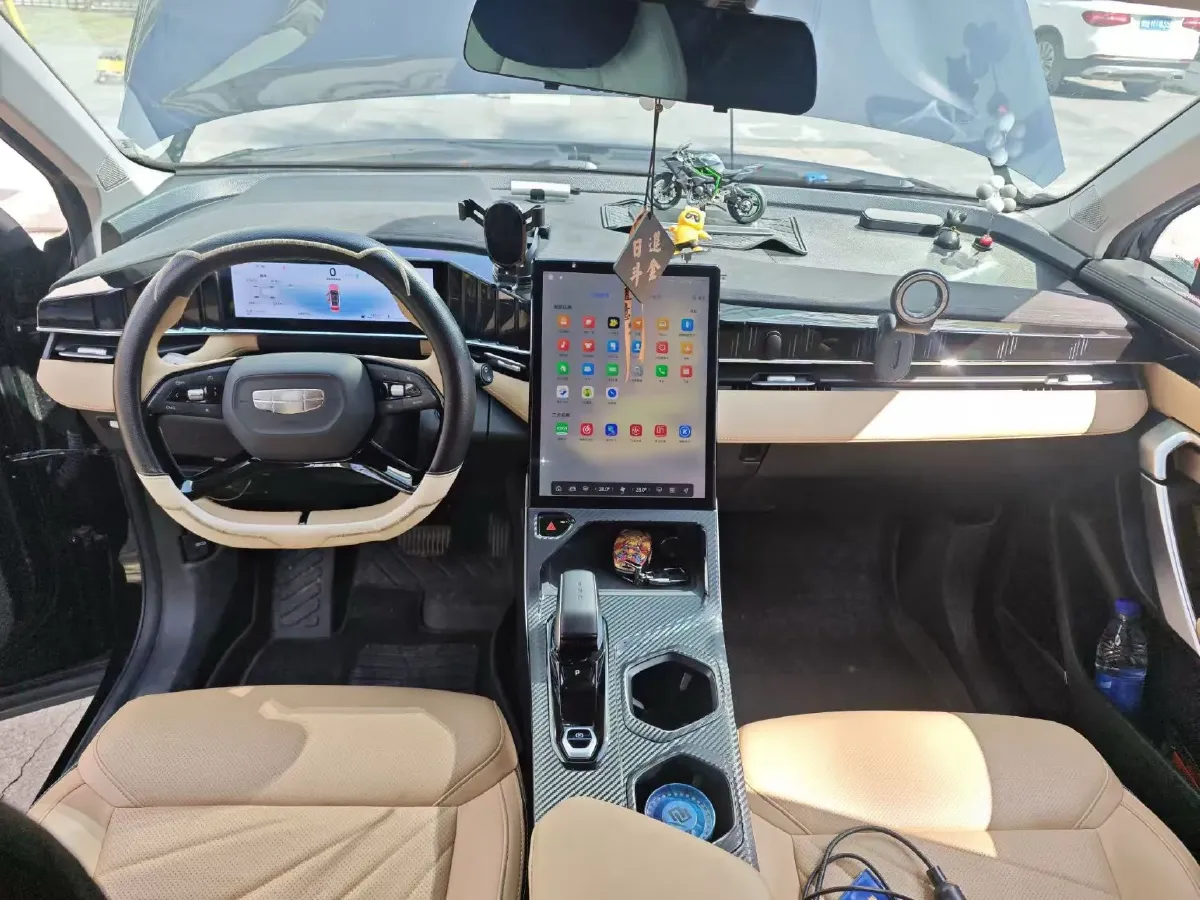 2023 Geely StarRay 1.5T 181HP L4 7DCT,autocango,china used car exporter,china ev exporter,chinese used car exporter,chinese used ev exporter