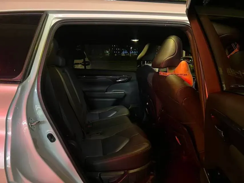 2022 Toyota Crown Kluger 2.5L 192HP L4 E-CVT Hybrid,autocango,china used car exporter,china ev exporter,chinese used car exporter,chinese used ev exporter