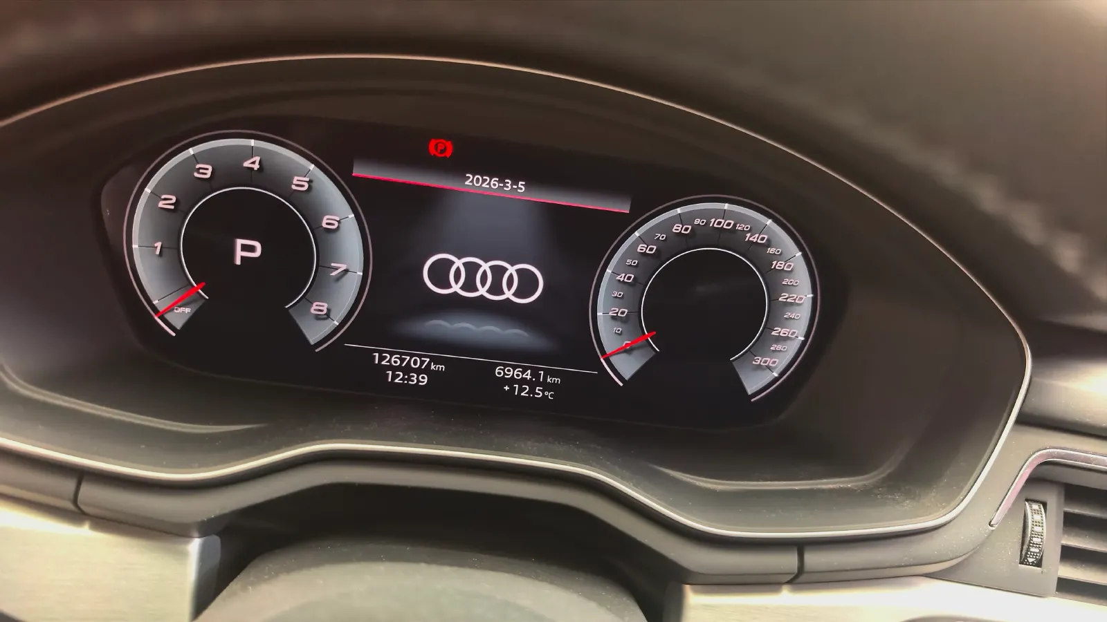 2020 Audi A4L 2.0T 190HP L4 7DCT,autocango,china used car exporter,china ev exporter,chinese used car exporter,chinese used ev exporter