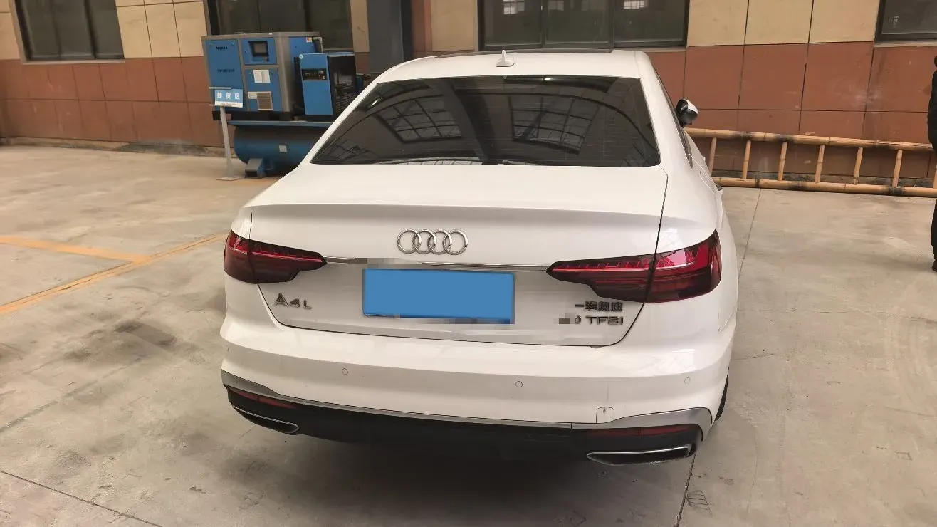 2020 Audi A4L 2.0T 190HP L4 7DCT,autocango,china used car exporter,china ev exporter,chinese used car exporter,chinese used ev exporter