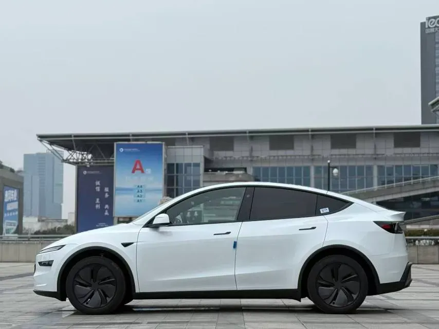 2026 Tesla Model Y BEV,autocango,china used car exporter,china ev exporter,chinese used car exporter,chinese used ev exporter