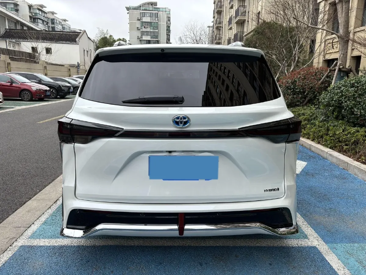 2023 Toyota Sienna 2.5L 189HP L4 E-CVT Hybrid,autocango,china used car exporter,china ev exporter,chinese used car exporter,chinese used ev exporter