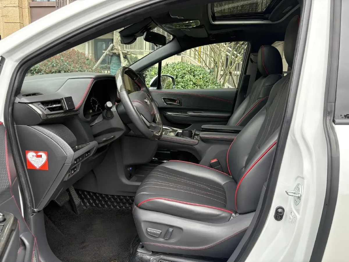 2023 Toyota Sienna 2.5L 189HP L4 E-CVT Hybrid,autocango,china used car exporter,china ev exporter,chinese used car exporter,chinese used ev exporter