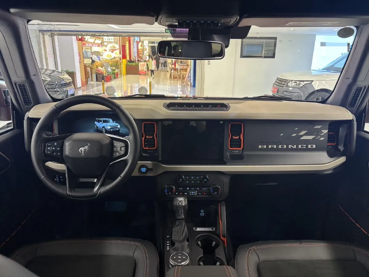 2025 Ford Bronco 2.3T 275HP L4 10AT,autocango,china used car exporter,china ev exporter,chinese used car exporter,chinese used ev exporter