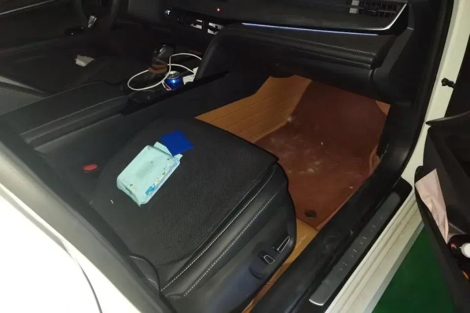 2024 Toyota Camry 2.0L 152HP L4 E-CVT Hybrid,autocango,china used car exporter,china ev exporter,chinese used car exporter,chinese used ev exporter