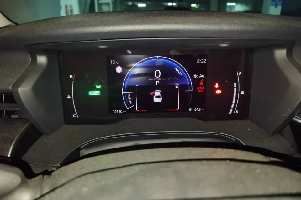 2024 Toyota Camry 2.0L 152HP L4 E-CVT Hybrid,autocango,china used car exporter,china ev exporter,chinese used car exporter,chinese used ev exporter