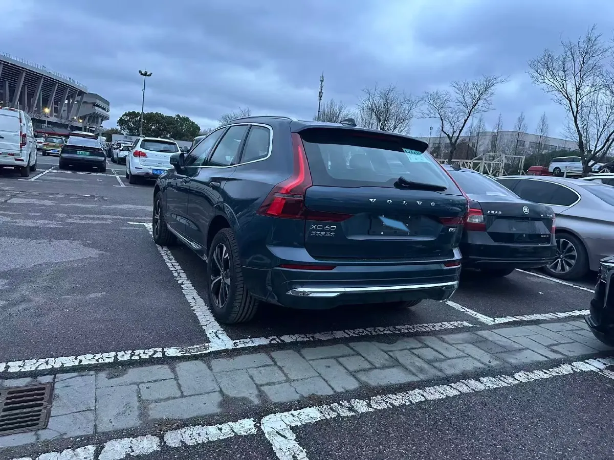 2026 Volvo XC60 2.0T 250HP L4 8AT,autocango,china used car exporter,china ev exporter,chinese used car exporter,chinese used ev exporter