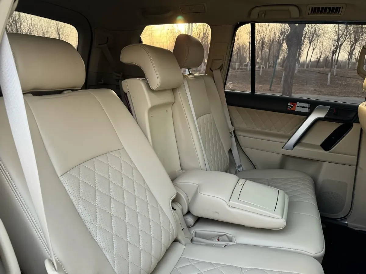 2015 Land Rover Range Rover Evoque 2.0T 241HP L4 9AT,autocango,china used car exporter,china ev exporter,chinese used car exporter,chinese used ev exporter