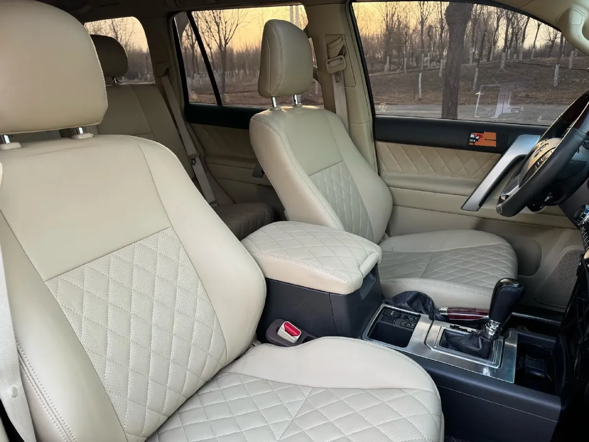 2015 Land Rover Range Rover Evoque 2.0T 241HP L4 9AT,autocango,china used car exporter,china ev exporter,chinese used car exporter,chinese used ev exporter