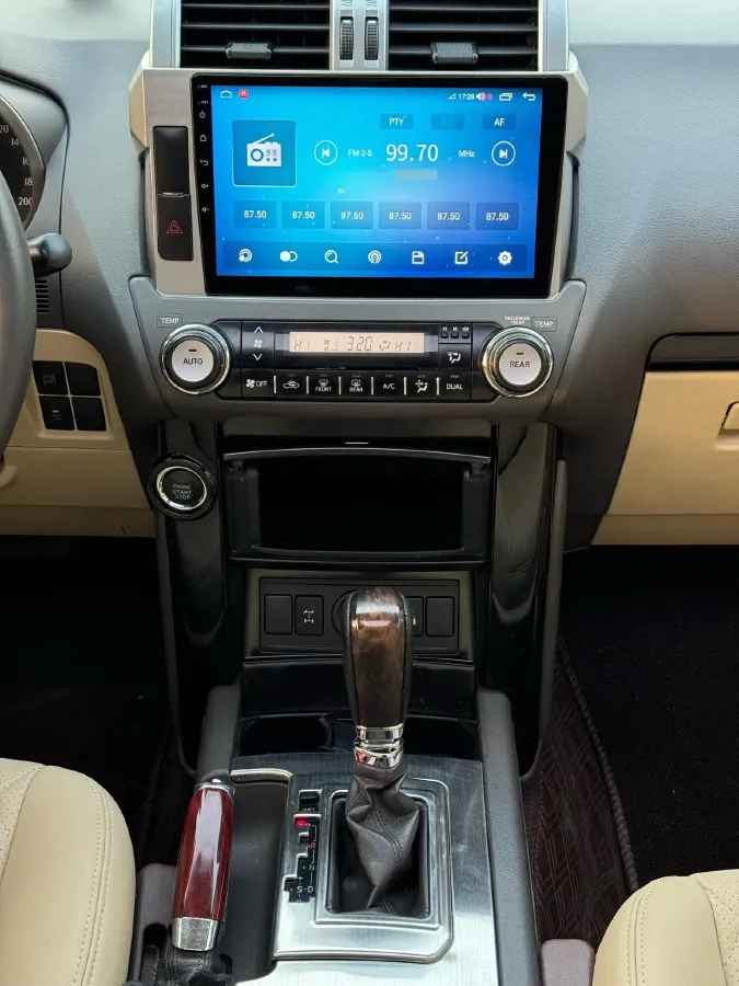 2015 Land Rover Range Rover Evoque 2.0T 241HP L4 9AT,autocango,china used car exporter,china ev exporter,chinese used car exporter,chinese used ev exporter