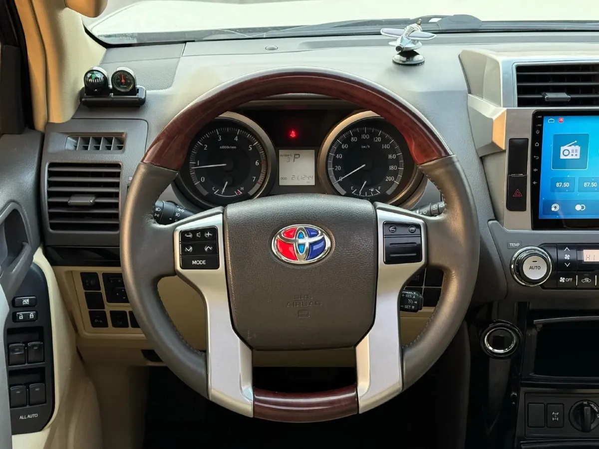 2015 Land Rover Range Rover Evoque 2.0T 241HP L4 9AT,autocango,china used car exporter,china ev exporter,chinese used car exporter,chinese used ev exporter