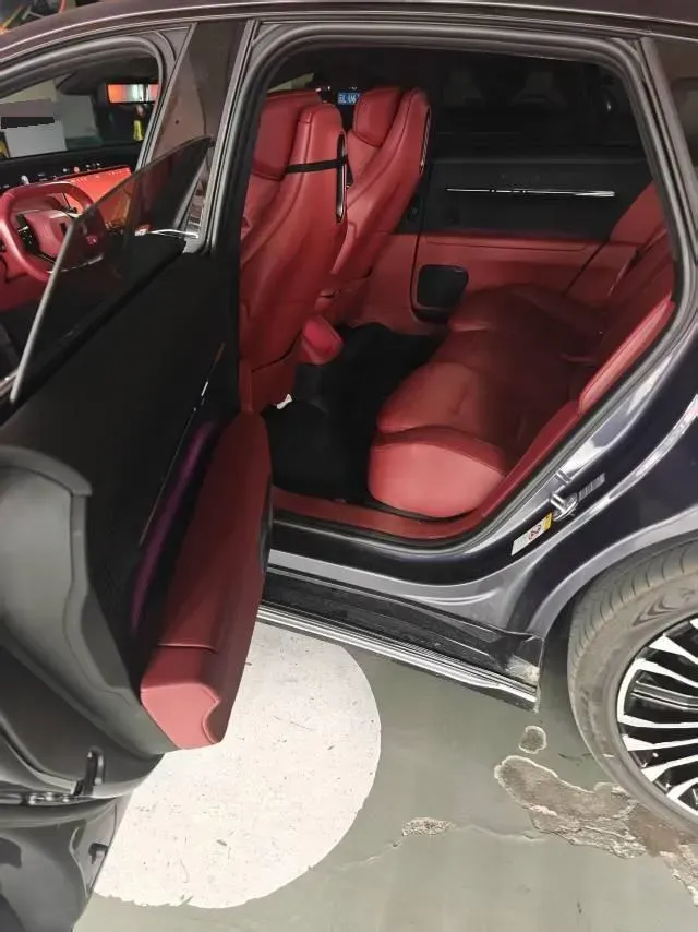 2025 Avatr 12 1.5T 156HP L4 REEV 39.05KWH,autocango,china used car exporter,china ev exporter,chinese used car exporter,chinese used ev exporter