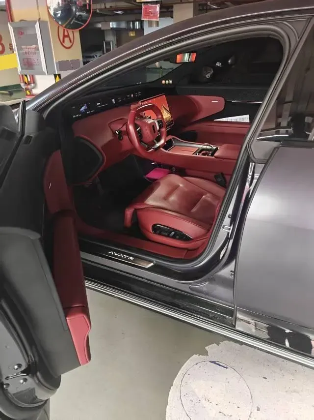 2025 Avatr 12 1.5T 156HP L4 REEV 39.05KWH,autocango,china used car exporter,china ev exporter,chinese used car exporter,chinese used ev exporter