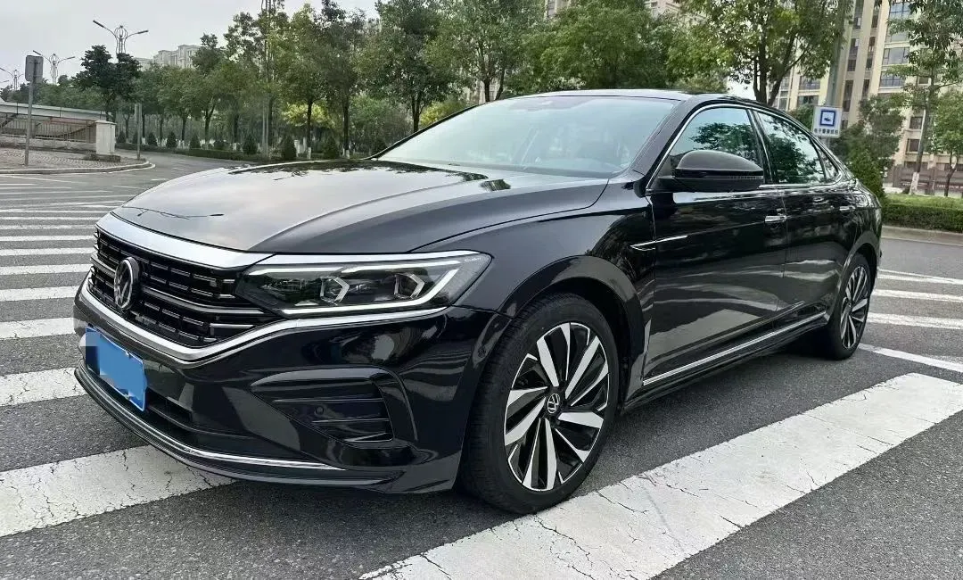 2023 Volkswagen Passat 2.0T 186HP L4 7DCT,autocango,china used car exporter,china ev exporter,chinese used car exporter,chinese used ev exporter