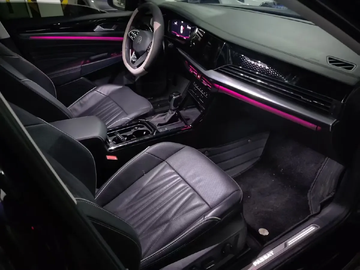 2023 Volkswagen Passat 2.0T 186HP L4 7DCT,autocango,china used car exporter,china ev exporter,chinese used car exporter,chinese used ev exporter