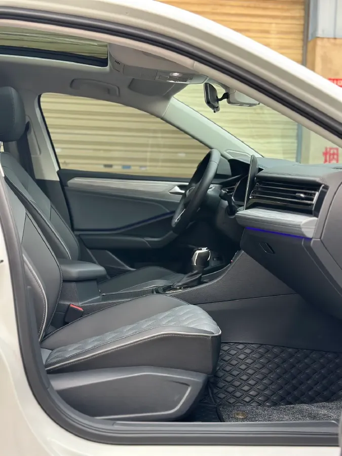 2024 Volkswagen Sagitar 1.5T 160HP L4 7DCT,autocango,china used car exporter,china ev exporter,chinese used car exporter,chinese used ev exporter