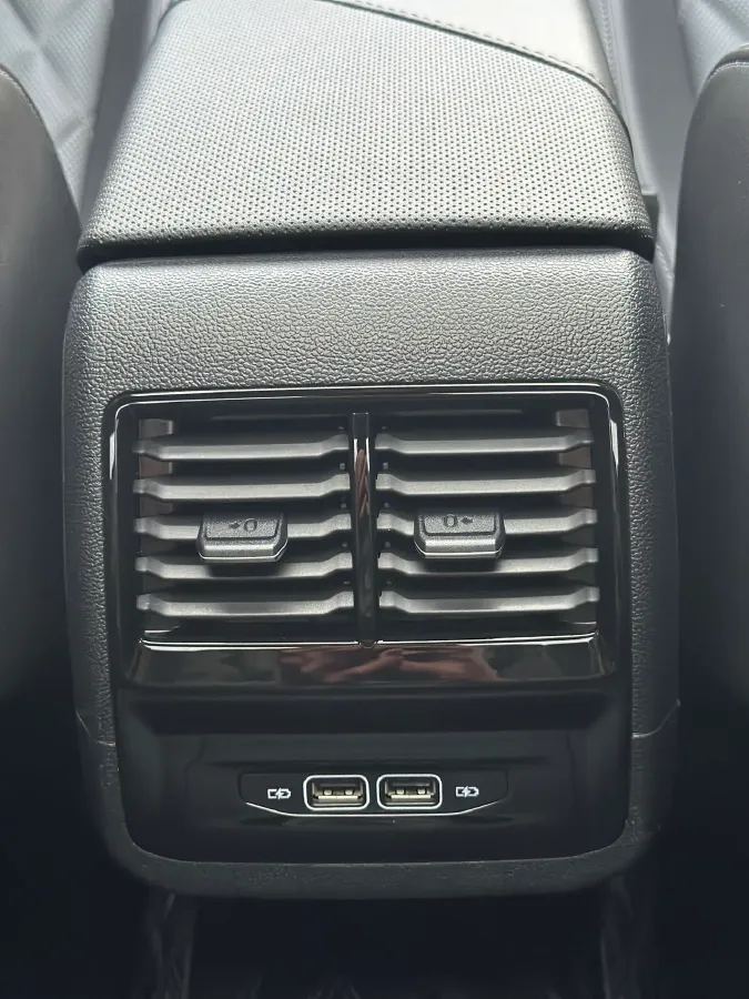 2024 Volkswagen Sagitar 1.5T 160HP L4 7DCT,autocango,china used car exporter,china ev exporter,chinese used car exporter,chinese used ev exporter