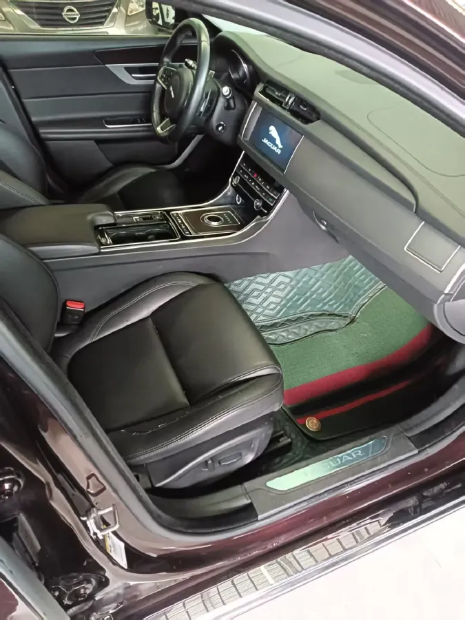 2020 Jaguar XFL 2.0T 200HP L4 8AT,autocango,china used car exporter,china ev exporter,chinese used car exporter,chinese used ev exporter