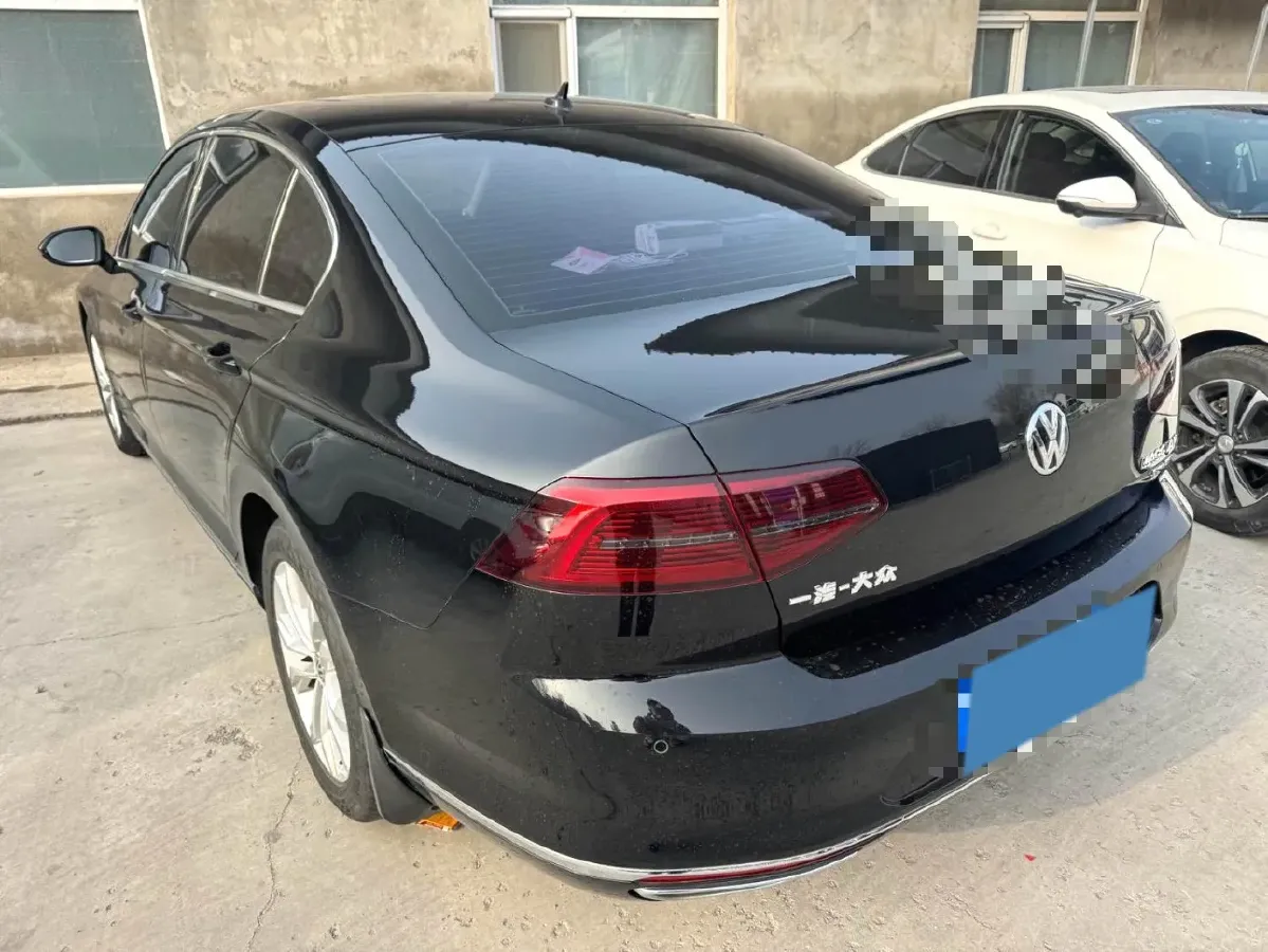 2019 Volkswagen Magotan 2.0T 186HP L4 7DCT,autocango,china used car exporter,china ev exporter,chinese used car exporter,chinese used ev exporter