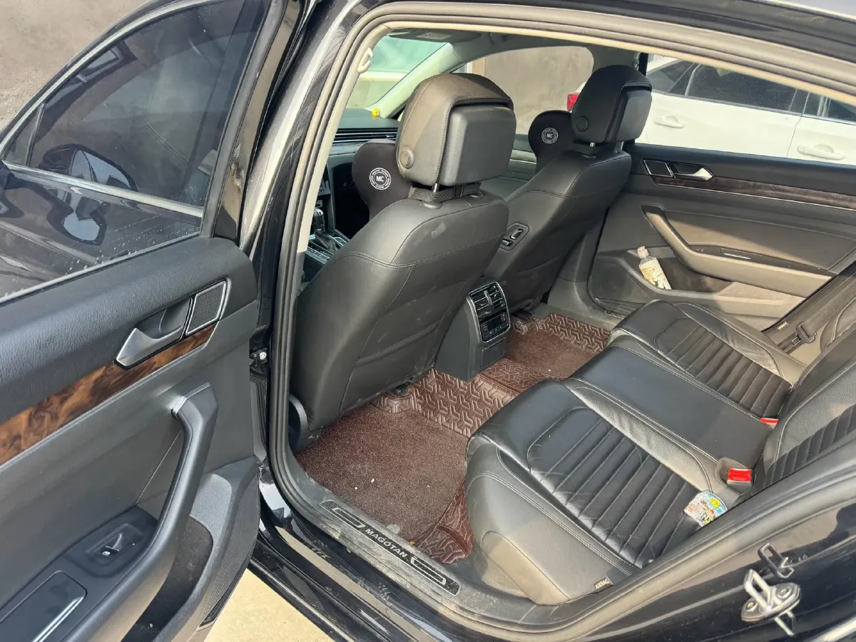 2019 Volkswagen Magotan 2.0T 186HP L4 7DCT,autocango,china used car exporter,china ev exporter,chinese used car exporter,chinese used ev exporter