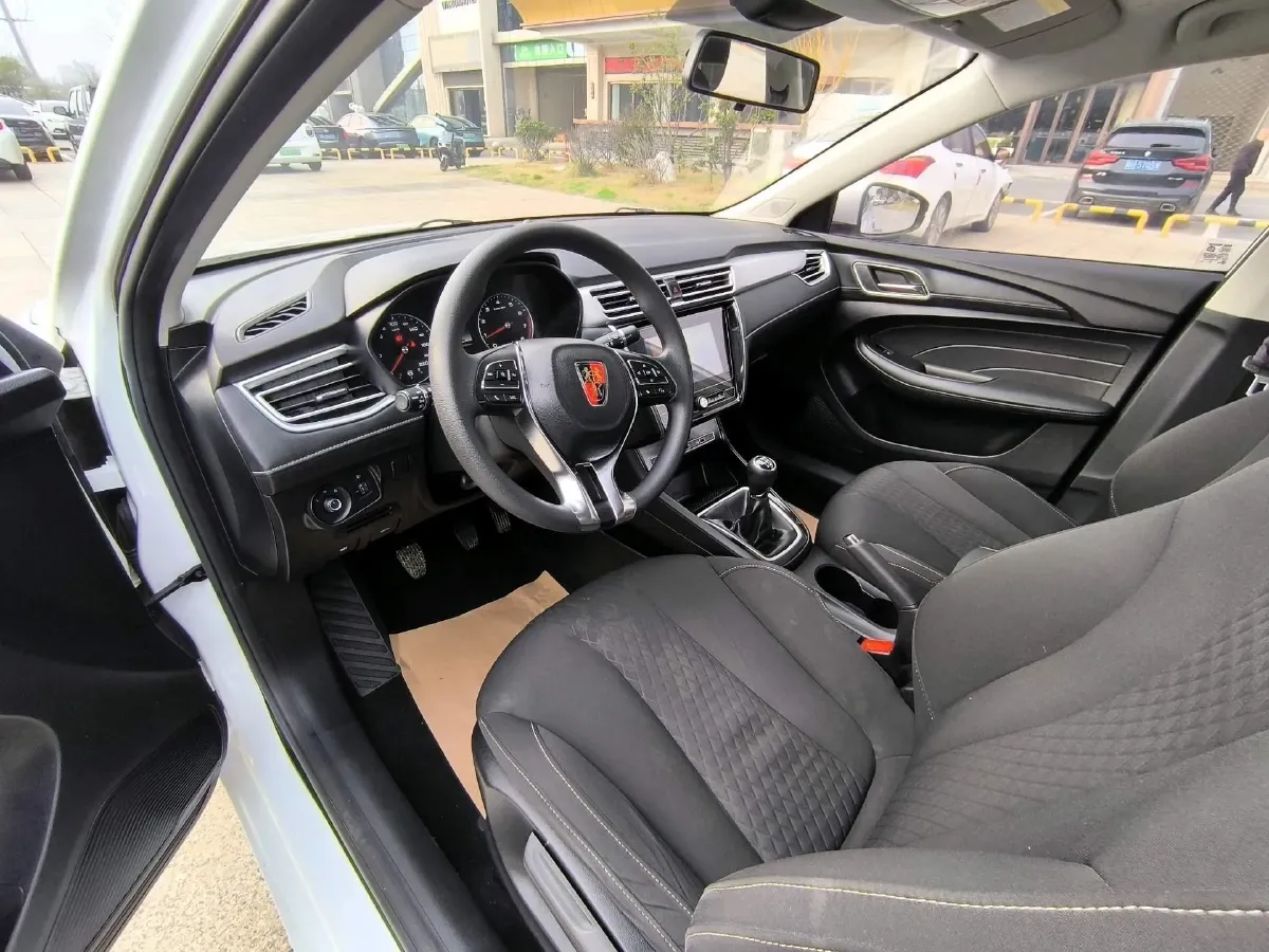 2019 Roewe i5 1.5L 120HP L4 5MT,autocango,china used car exporter,china ev exporter,chinese used car exporter,chinese used ev exporter