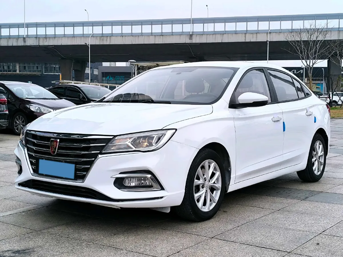 2019 Roewe i5 1.5L 120HP L4 5MT,autocango,china used car exporter,china ev exporter,chinese used car exporter,chinese used ev exporter