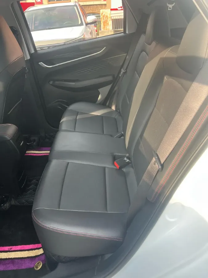 2022 Livan X3 PRO 1.5L 113HP L4 5MT,autocango,china used car exporter,china ev exporter,chinese used car exporter,chinese used ev exporter