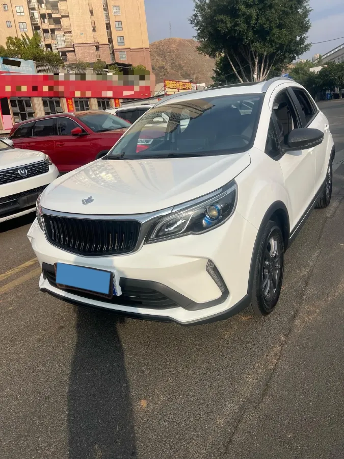2022 Livan X3 PRO 1.5L 113HP L4 5MT,autocango,china used car exporter,china ev exporter,chinese used car exporter,chinese used ev exporter