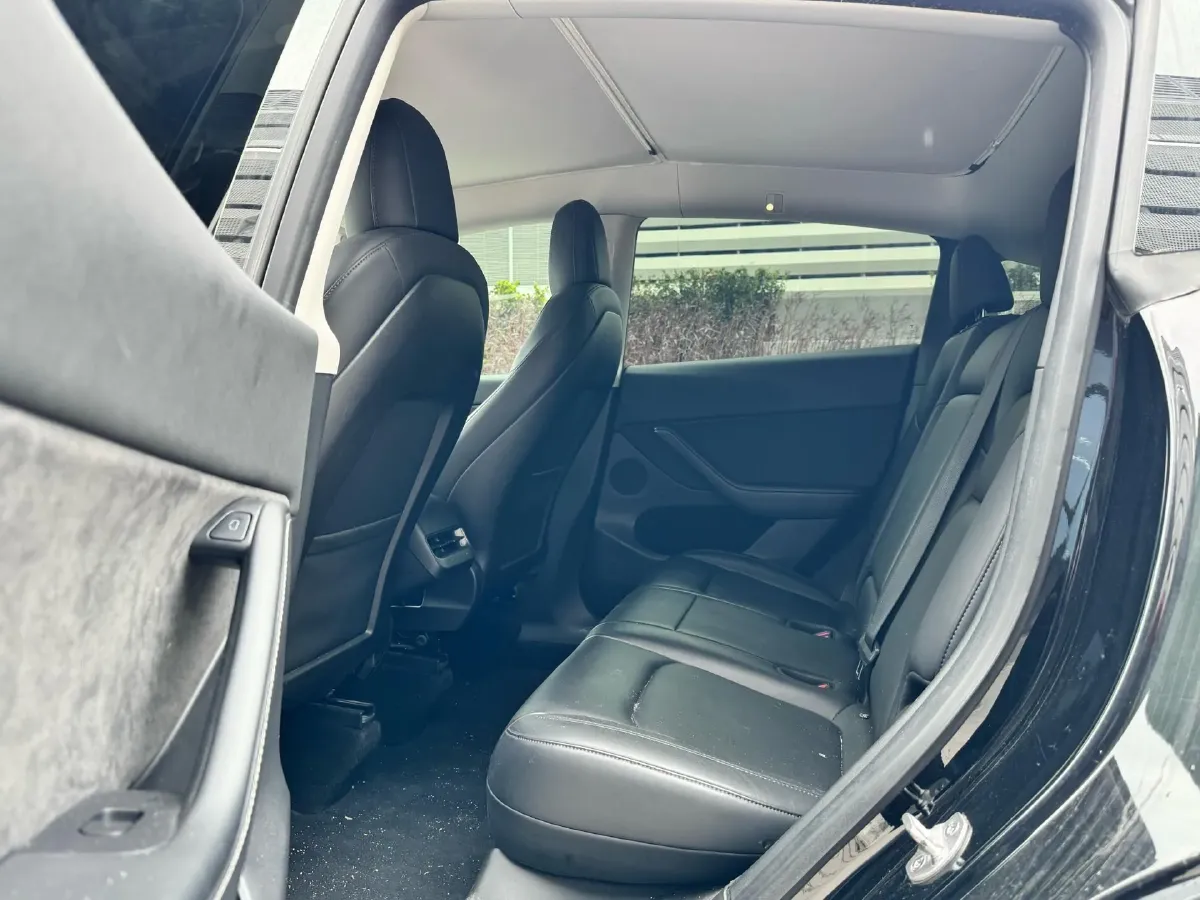 2022 Tesla Model Y BEV 60KWH,autocango,china used car exporter,china ev exporter,chinese used car exporter,chinese used ev exporter