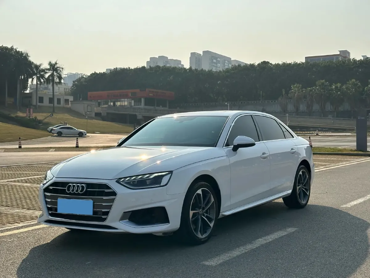 2020 Audi A4L 2.0T 190HP L4 7DCT,autocango,china used car exporter,china ev exporter,chinese used car exporter,chinese used ev exporter