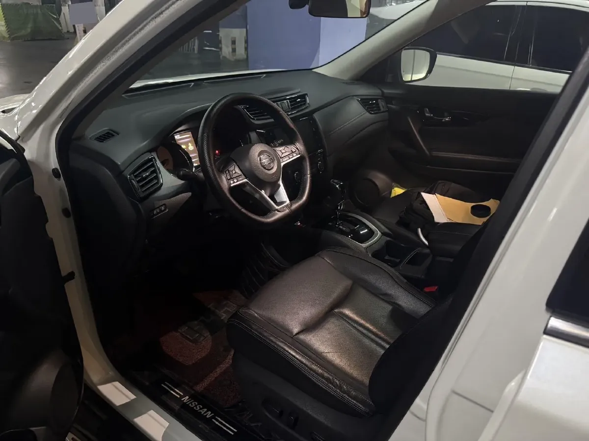 2020 Nissan X-Trail 2.0L 154HP L4 CVT,autocango,china used car exporter,china ev exporter,chinese used car exporter,chinese used ev exporter