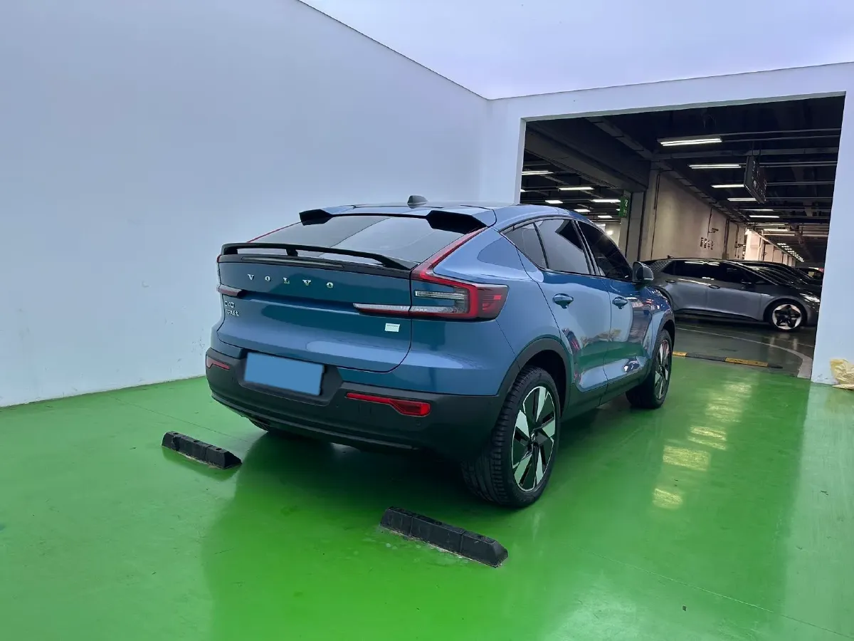 2024 Volvo C40 BEV 73KWH,autocango,china used car exporter,china ev exporter,chinese used car exporter,chinese used ev exporter