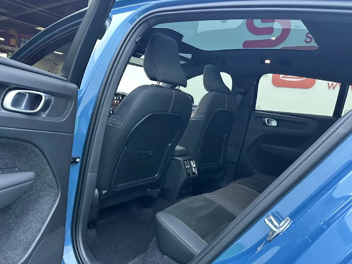 2024 Volvo C40 BEV 73KWH,autocango,china used car exporter,china ev exporter,chinese used car exporter,chinese used ev exporter