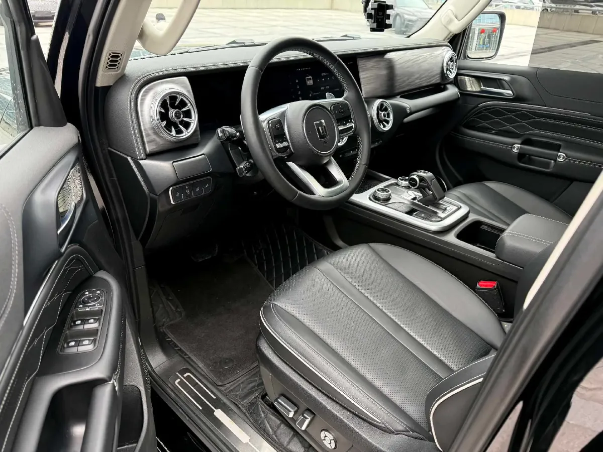 2024 Tank 300 2.0T 227HP L4 8AT,autocango,china used car exporter,china ev exporter,chinese used car exporter,chinese used ev exporter