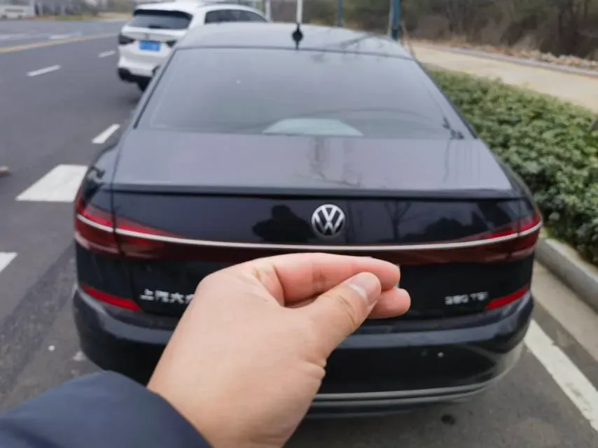 2023 Volkswagen Passat 2.0T 186HP L4 7DCT,autocango,china used car exporter,china ev exporter,chinese used car exporter,chinese used ev exporter