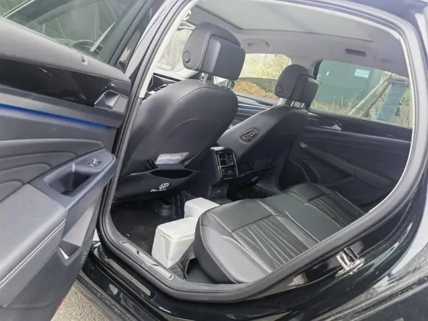 2023 Volkswagen Passat 2.0T 186HP L4 7DCT,autocango,china used car exporter,china ev exporter,chinese used car exporter,chinese used ev exporter