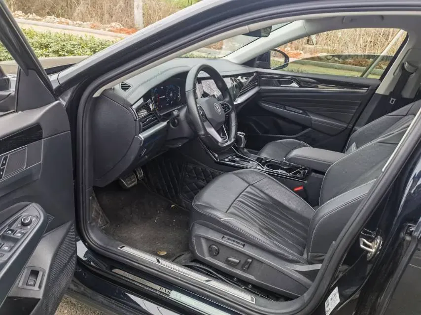 2023 Volkswagen Passat 2.0T 186HP L4 7DCT,autocango,china used car exporter,china ev exporter,chinese used car exporter,chinese used ev exporter