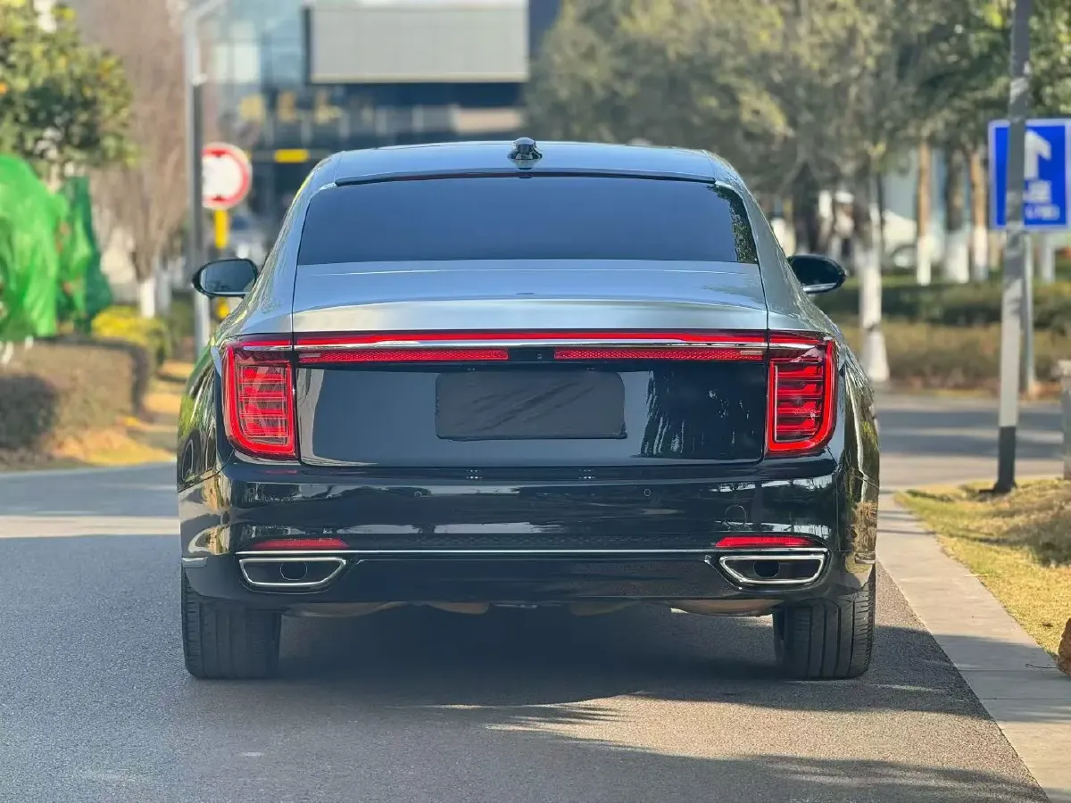 2020 HongQi H9 2.0T 252HP L4 7DCT,autocango,china used car exporter,china ev exporter,chinese used car exporter,chinese used ev exporter