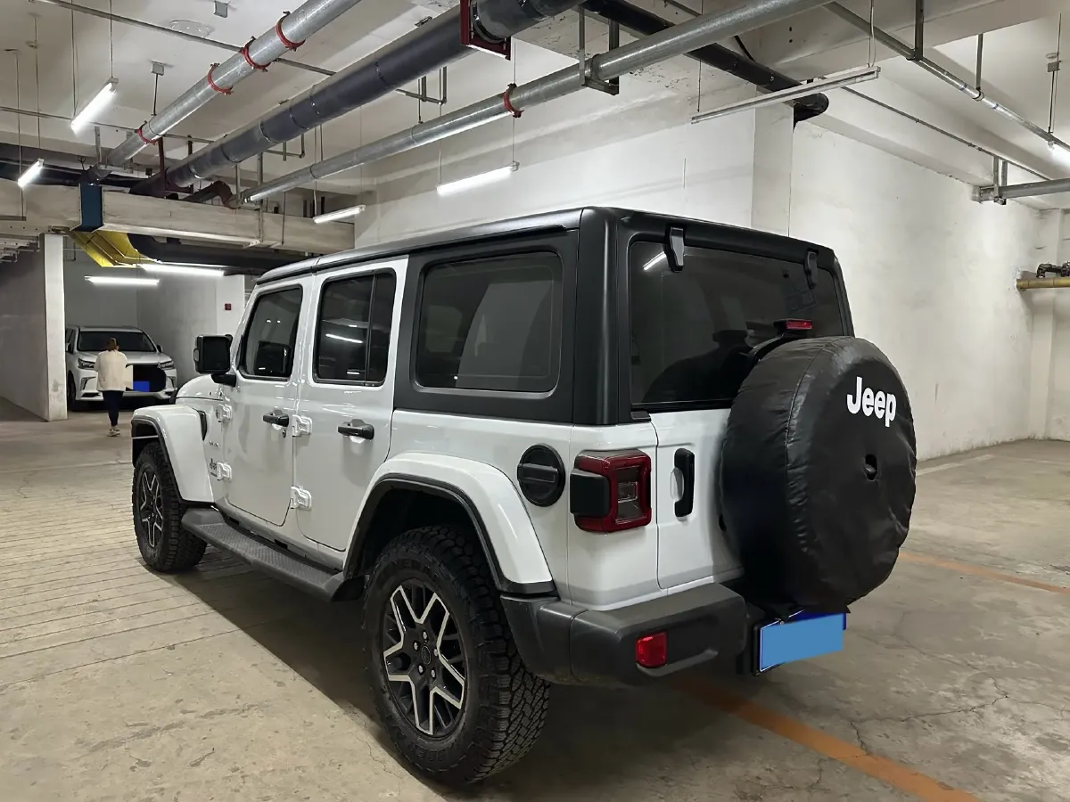 2024 Jeep Wrangler 2.0T 266HP L4 8AT,autocango,china used car exporter,china ev exporter,chinese used car exporter,chinese used ev exporter