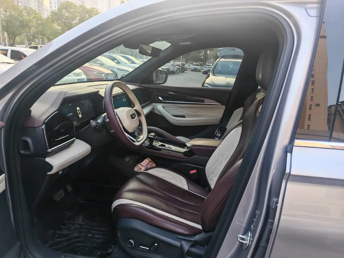 2021 Geely Monjaro 2.0T 218HP L4 7DCT,autocango,china used car exporter,china ev exporter,chinese used car exporter,chinese used ev exporter