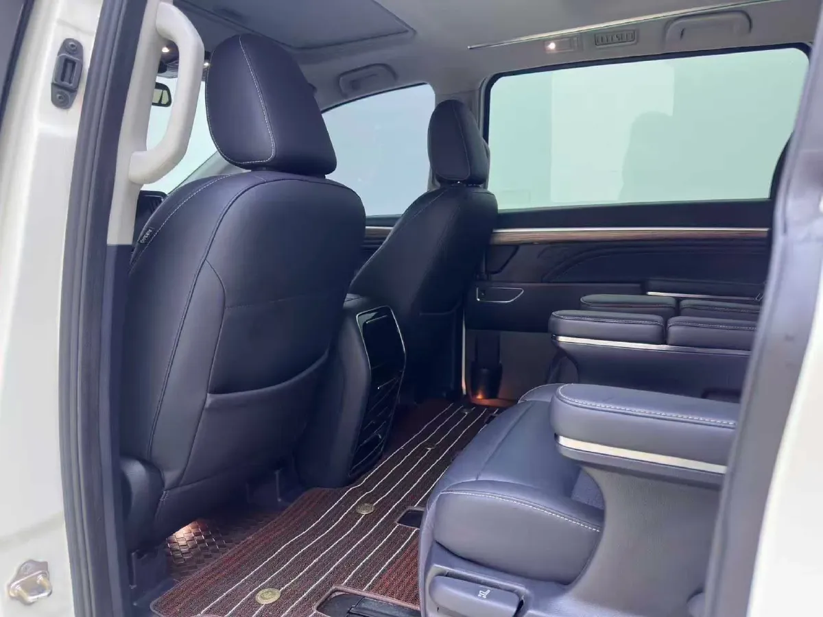 2021 GAC Trumpchi M8 2.0T 252HP L4 8AT,autocango,china used car exporter,china ev exporter,chinese used car exporter,chinese used ev exporter