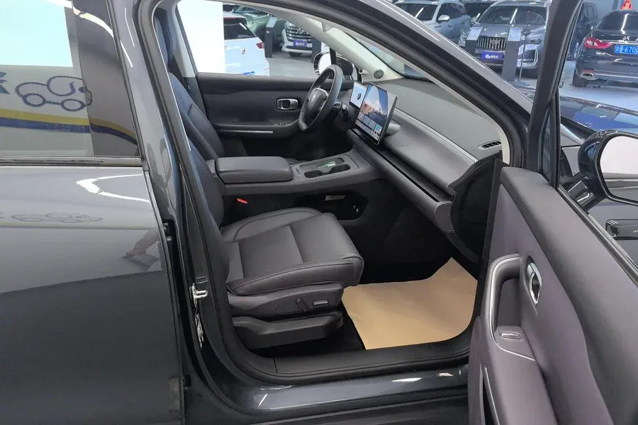 2024 Leapmotor C10 1.5L 95HP L4 REEV 28.4KWH,autocango,china used car exporter,china ev exporter,chinese used car exporter,chinese used ev exporter