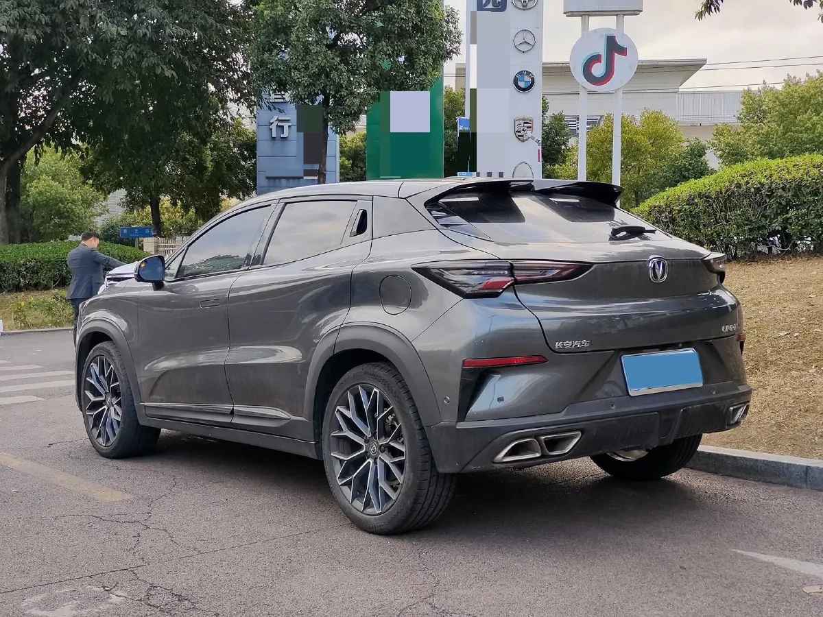 2022 ChangAn UNI-T 1.5T 188HP L4 7DCT,autocango,china used car exporter,china ev exporter,chinese used car exporter,chinese used ev exporter