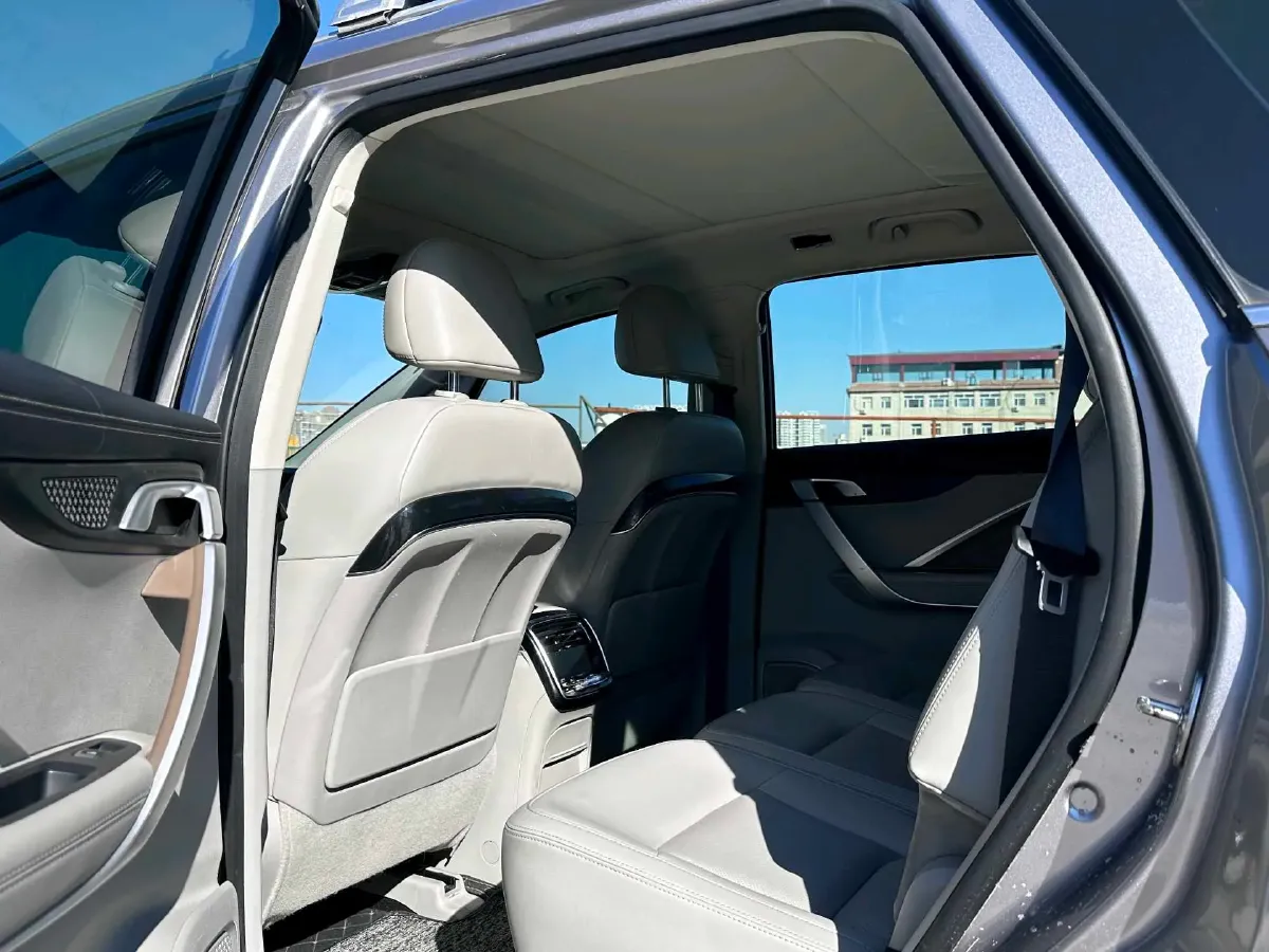 2019 MAXUS T70 2.0T 163HP L4 6AT,autocango,china used car exporter,china ev exporter,chinese used car exporter,chinese used ev exporter