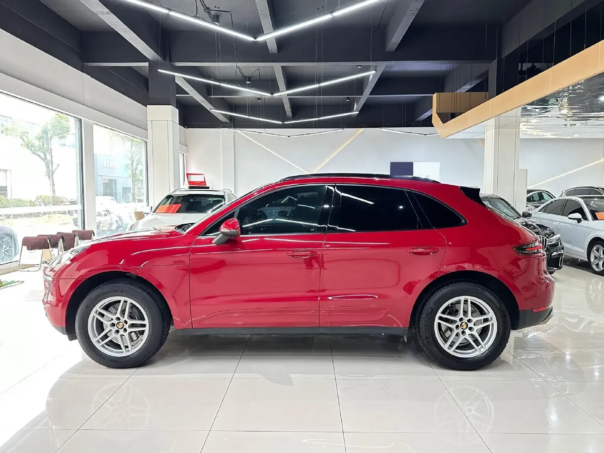 2017 Porsche Macan 2.0T 252HP L4 7DCT,autocango,china used car exporter,china ev exporter,chinese used car exporter,chinese used ev exporter