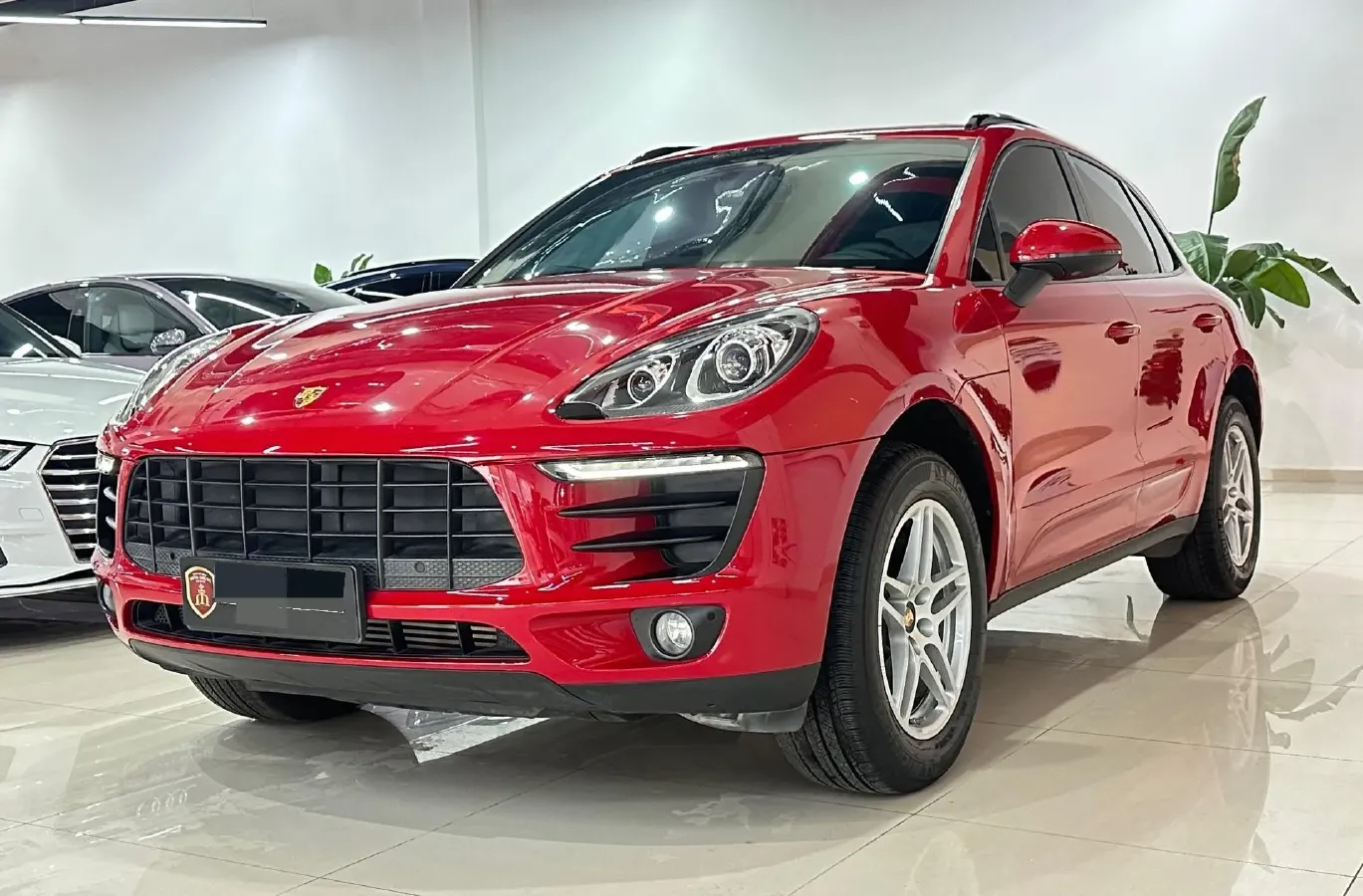 2017 Porsche Macan 2.0T 252HP L4 7DCT,autocango,china used car exporter,china ev exporter,chinese used car exporter,chinese used ev exporter