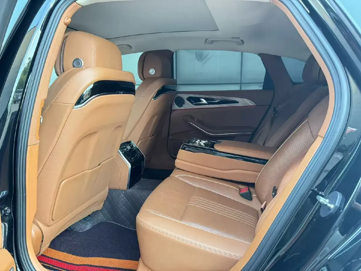 2020 HongQi H9 2.0T 252HP L4 7DCT,autocango,china used car exporter,china ev exporter,chinese used car exporter,chinese used ev exporter