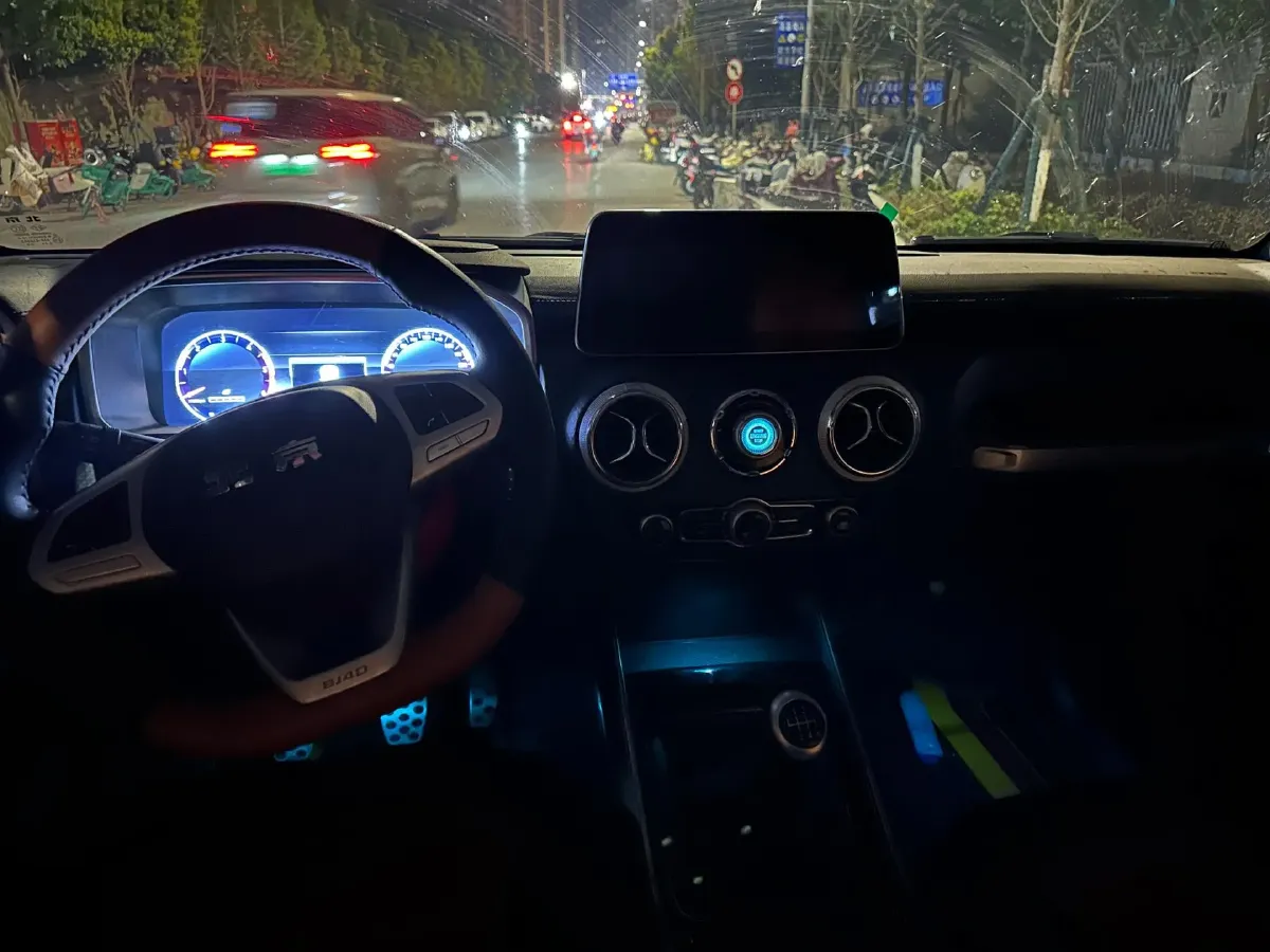 2018 Beijing BJ40 2.0T 150HP L4 6MT,autocango,china used car exporter,china ev exporter,chinese used car exporter,chinese used ev exporter