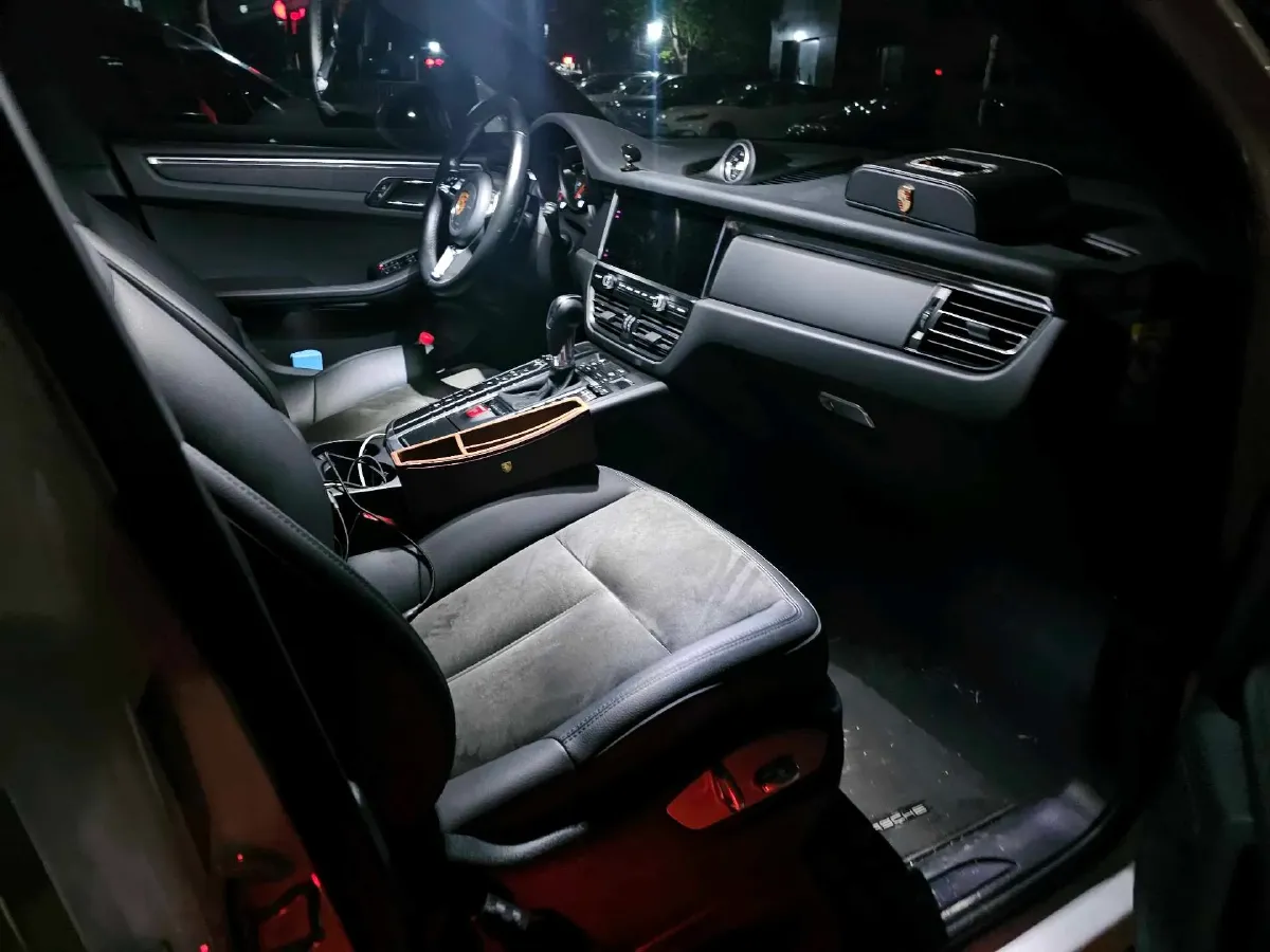 2020 Porsche Macan 2.0T 252HP L4 7DCT,autocango,china used car exporter,china ev exporter,chinese used car exporter,chinese used ev exporter