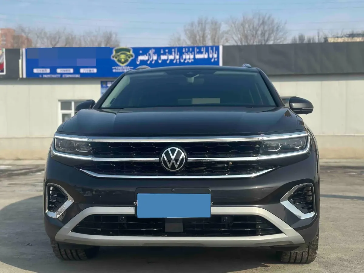 2023 Volkswagen Talagon 2.5T 299HP V6 7DCT,autocango,china used car exporter,china ev exporter,chinese used car exporter,chinese used ev exporter
